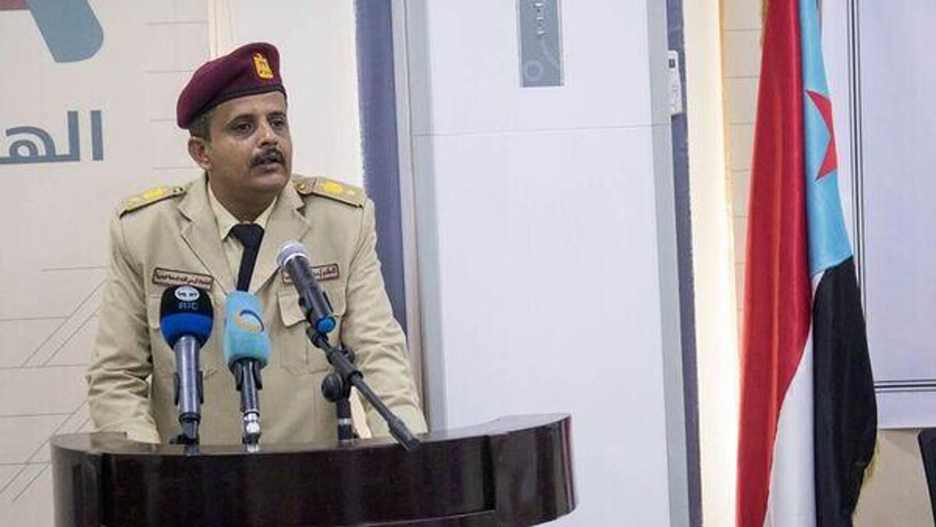 المقدم محمد النقيب المتحدث الرسمي باسم القوات الجنوبية في اليمن المقدم محمد النقيب المتحدث الرسمي باسم القوات الجنوبية في اليمن - سبوتنيك عربي, 1920, 04.12.2024
